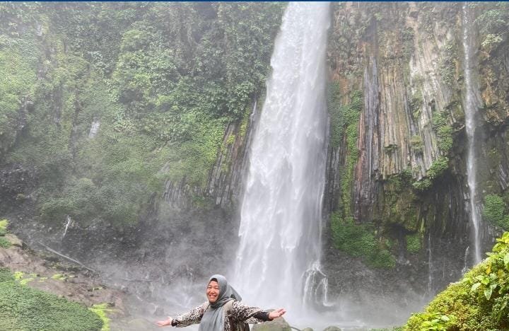 Pesona Air Terjun Tri Saksi di Desa Belitar Seberang. (Foto : Ist.)